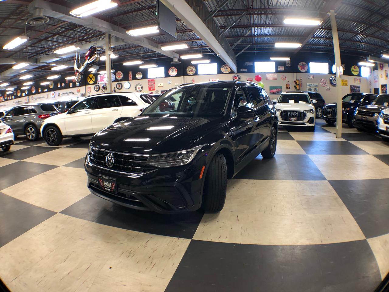 2023 Volkswagen Tiguan COMFORTLINE R-LINE B/EDITION AWD LEATHER PAN/ROOF Photo2