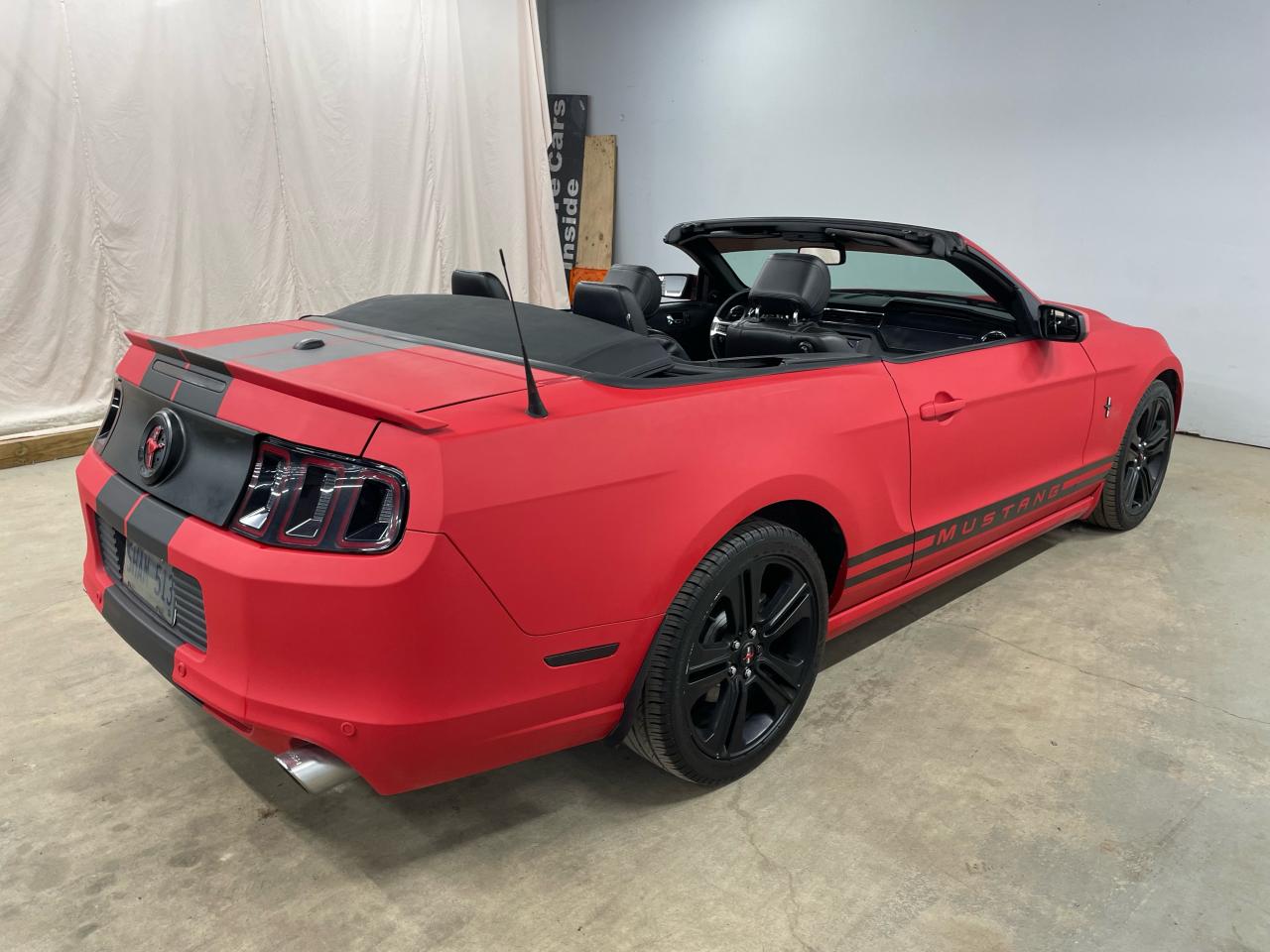 2013 Ford Mustang V6 Premium Photo6