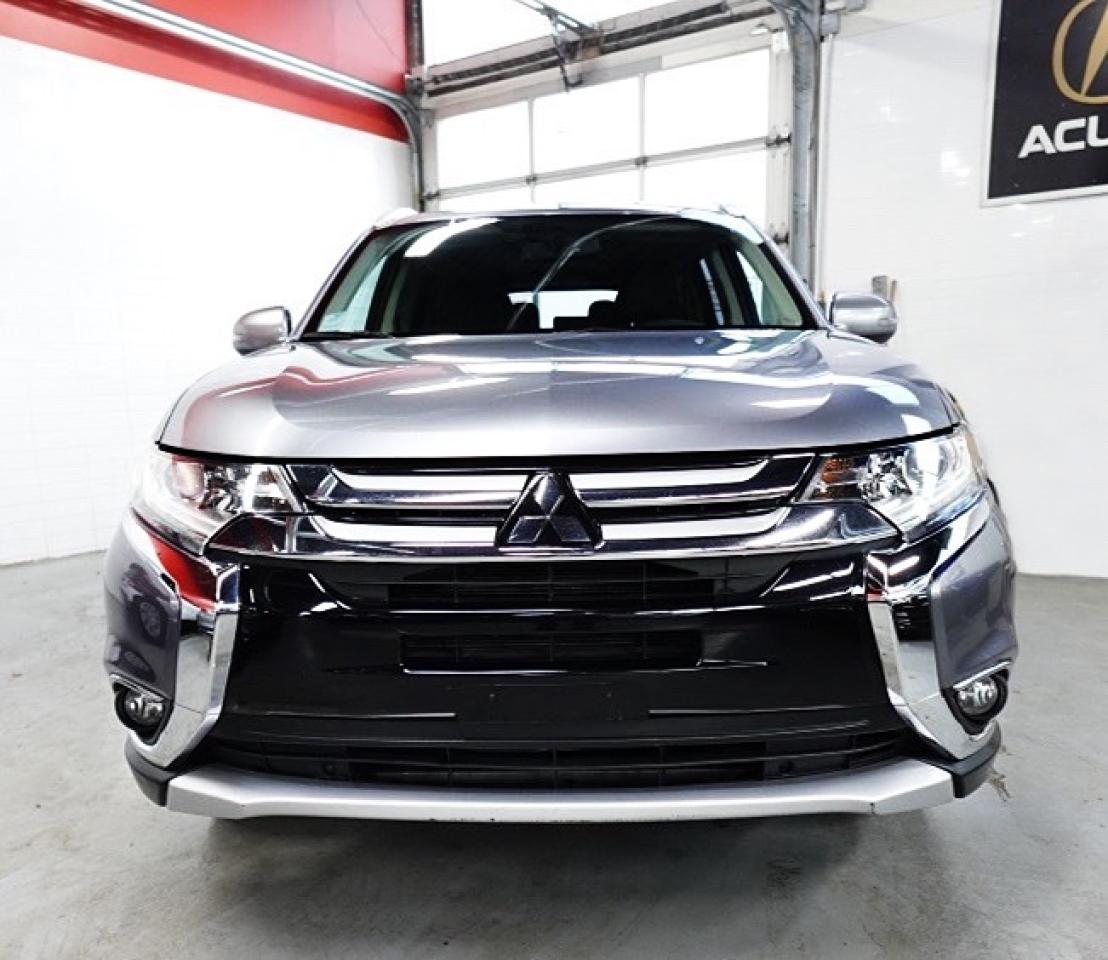 2017 Mitsubishi Outlander AWD,DEALER MAINTAIN,NO ACCIDENT ,7 PASS - Photo #2