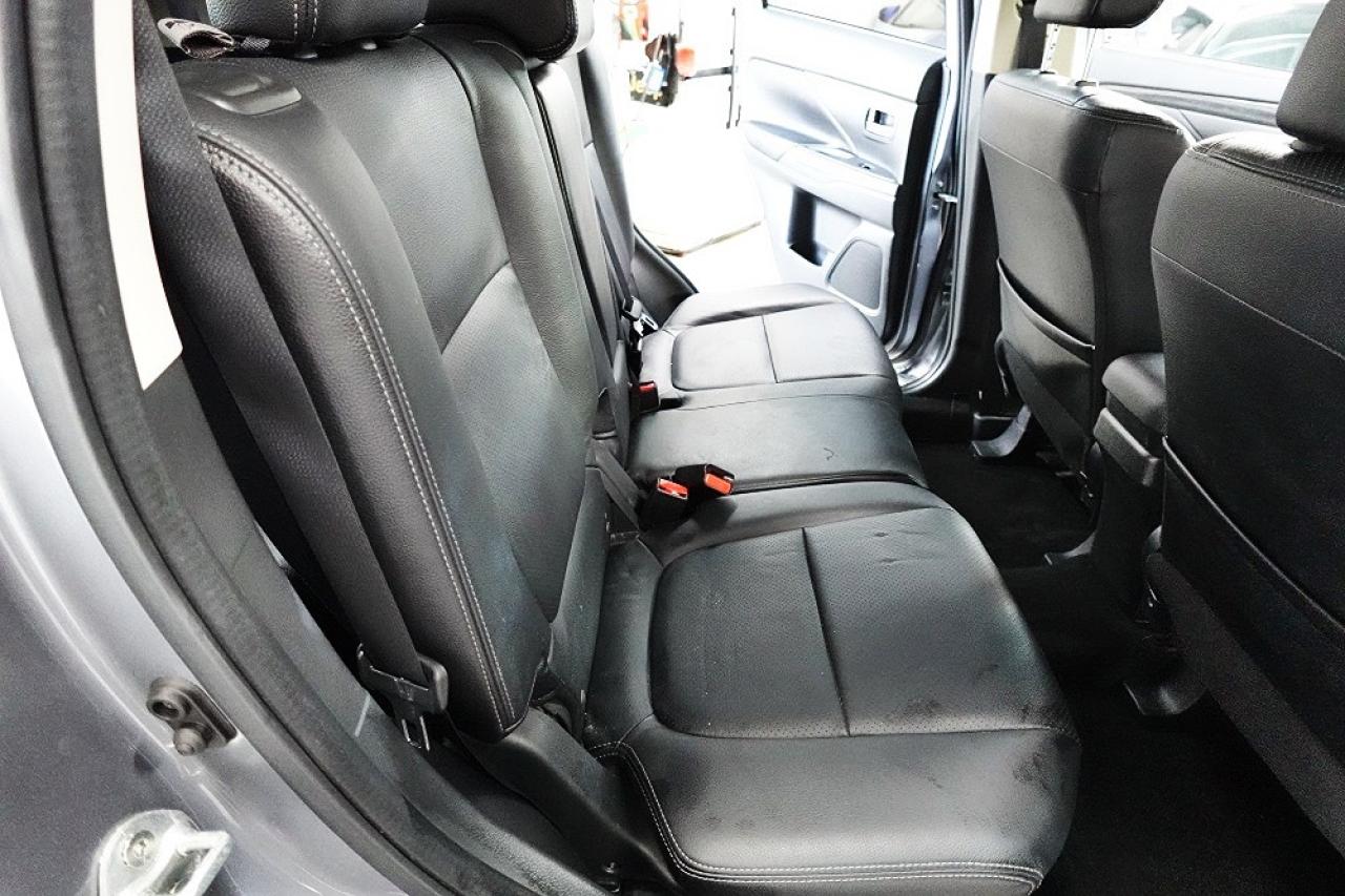 2017 Mitsubishi Outlander AWD,DEALER MAINTAIN,NO ACCIDENT ,7 PASS - Photo #22