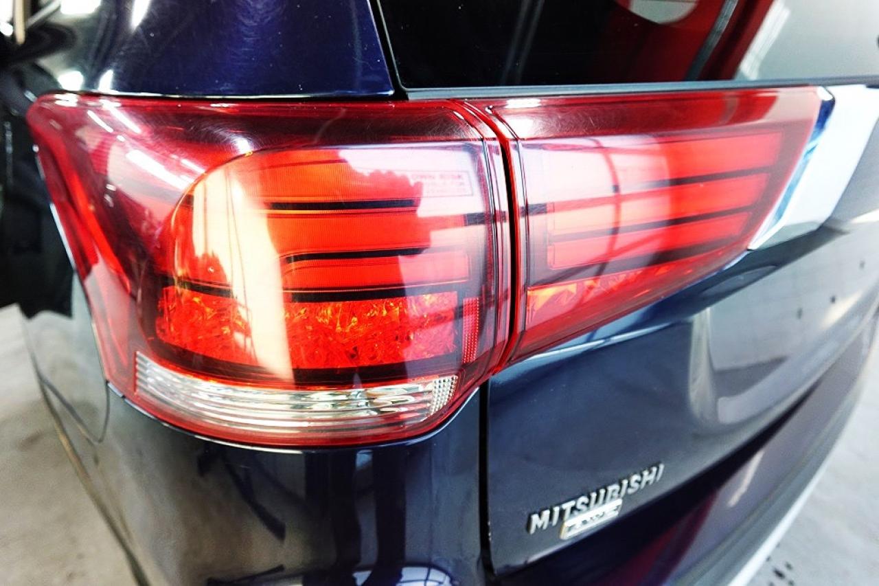 2016 Mitsubishi Outlander AWC,DEALER MAINTAIN ,NO ACCIDENT ONE OWNER,LOW KM - Photo #9