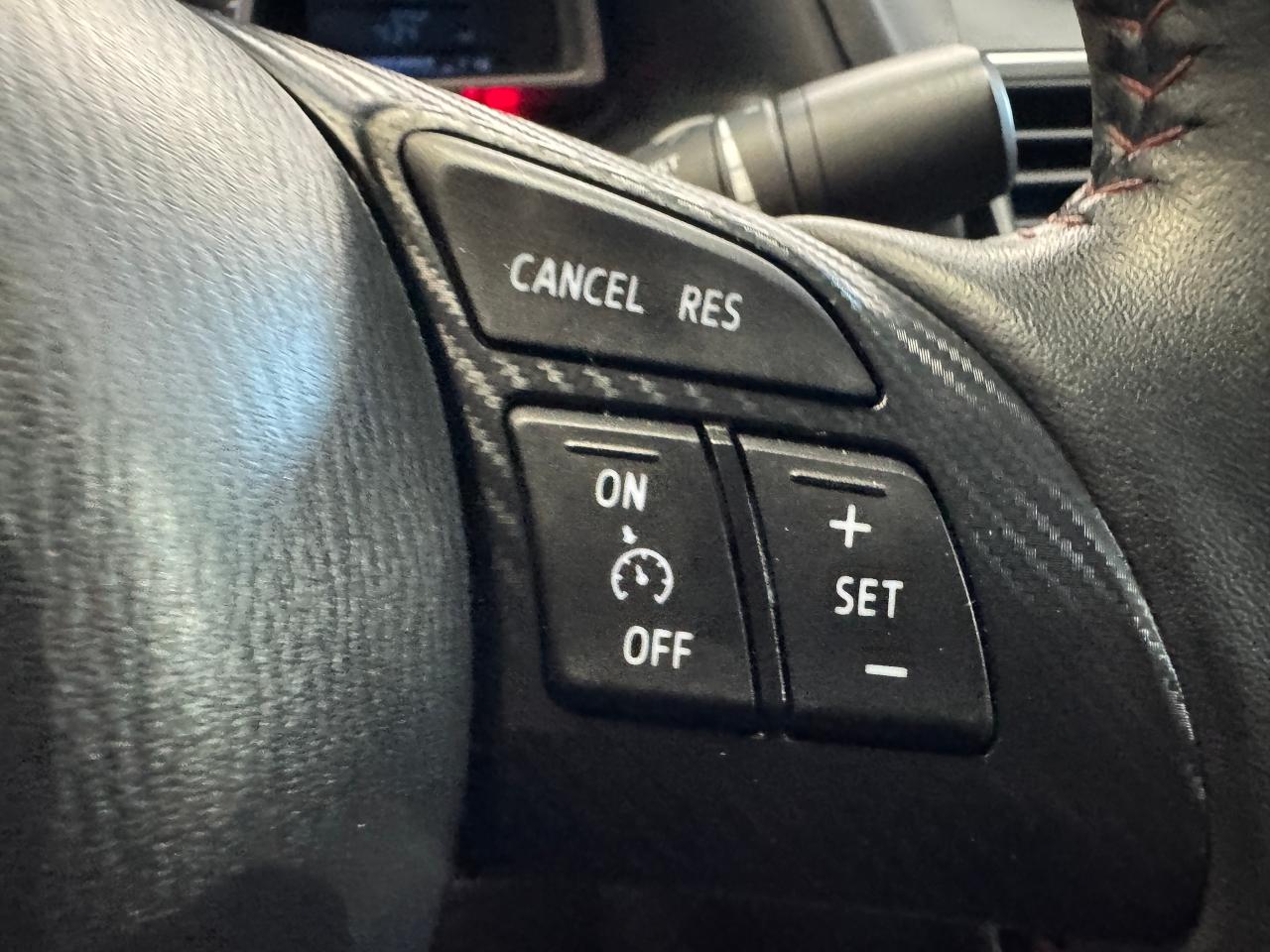 2016 Mazda MAZDA3 GS+New Brakes+Camera+Heated Seats+CLEAN CARFAX Photo41
