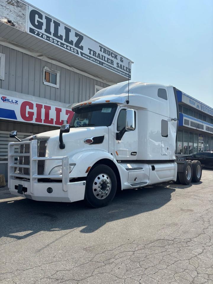 2021 PETERBILT CONVENTIONAL 579 - Photo #1