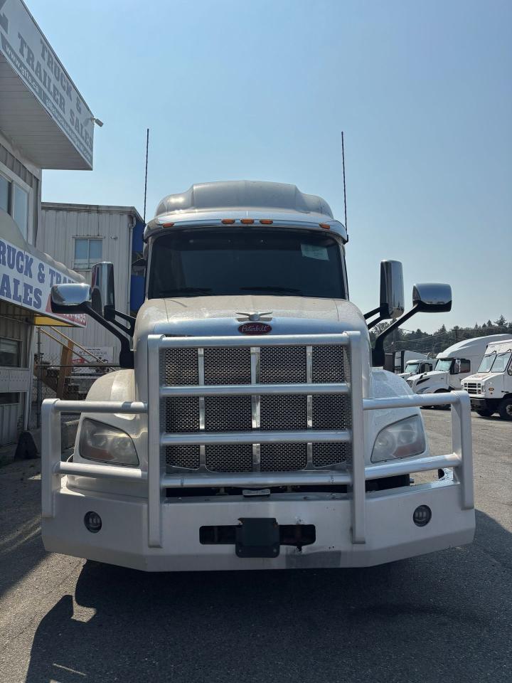 2021 PETERBILT CONVENTIONAL 579 - Photo #2