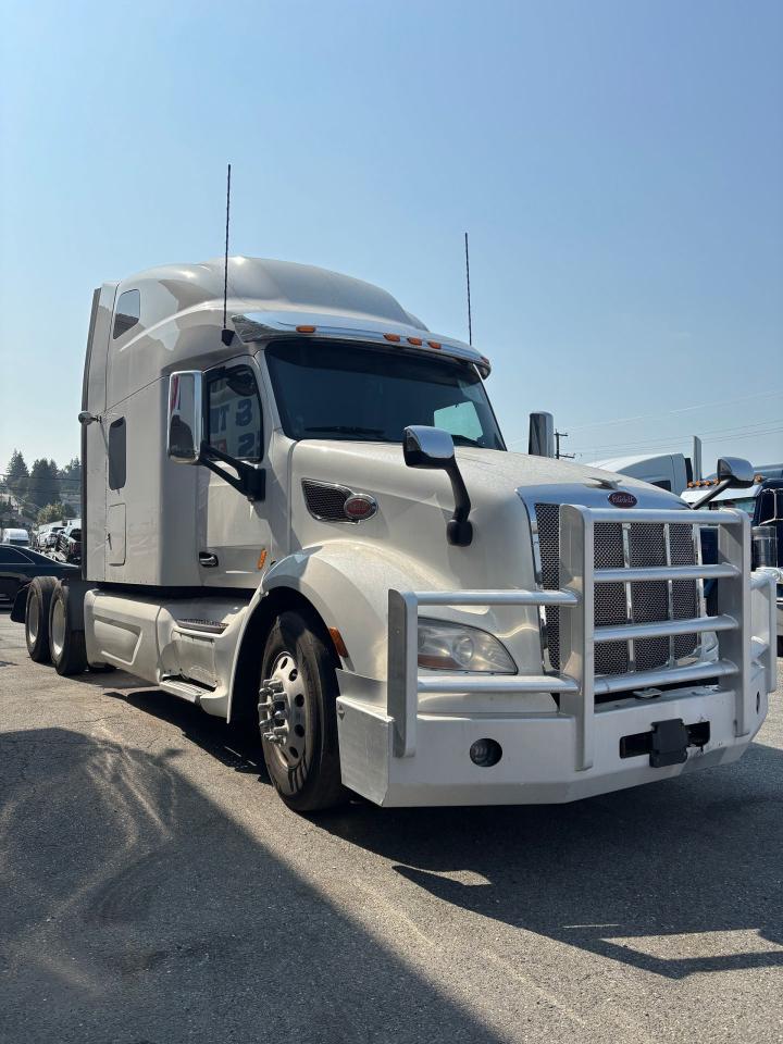 2021 PETERBILT CONVENTIONAL 579 - Photo #3