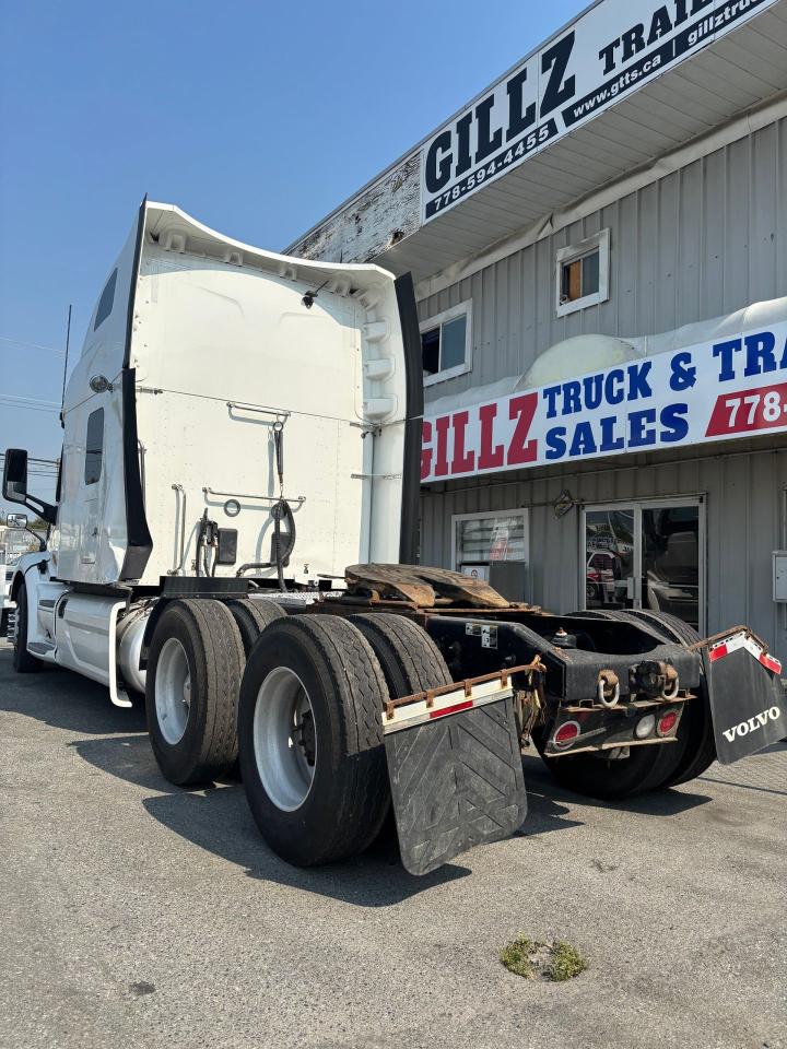 2021 PETERBILT CONVENTIONAL 579 - Photo #5