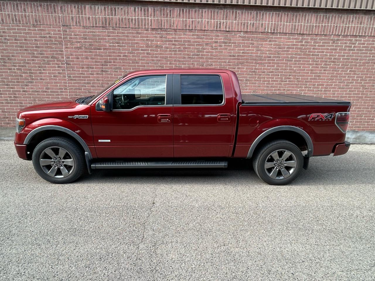 2014 Ford F-150 FX4 Photo2
