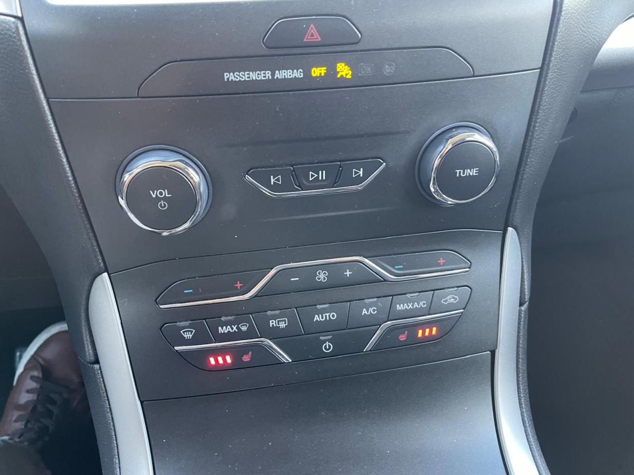 2020 Ford Edge AWD NO ACCIDENT HEATED SEATS SAFETY INCLUDED B-T - Photo #19