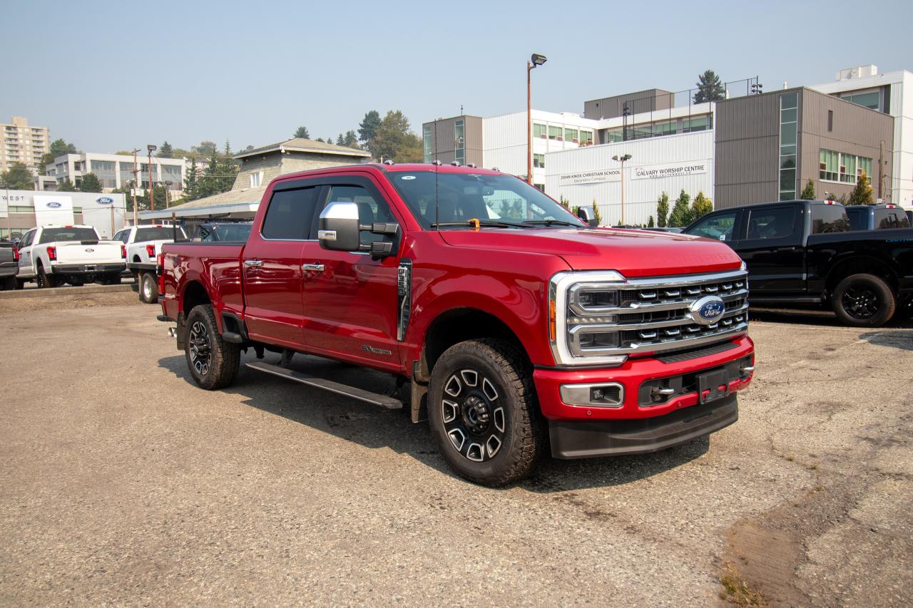 2023 Ford F-350 Platinum 4WD Crew Cab 6.75' Box Photo4