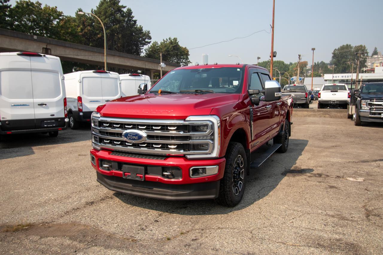 2023 Ford F-350 Platinum 4WD Crew Cab 6.75' Box Photo1