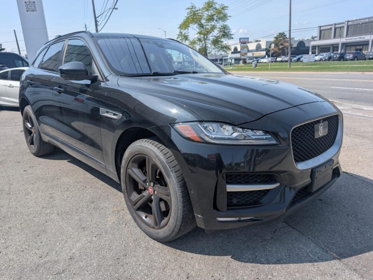 2017 Jaguar F-PACE 35t R-Sport - Photo #7