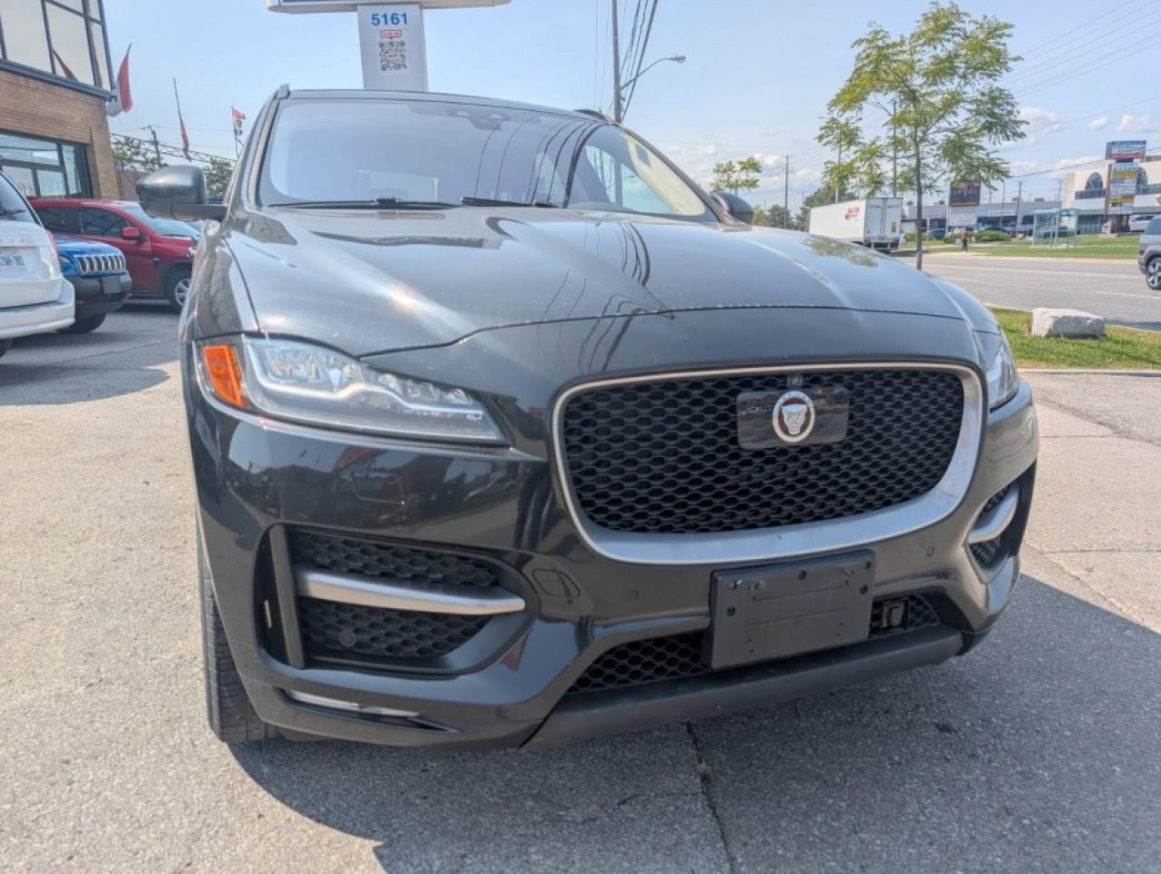 2017 Jaguar F-PACE 35t R-Sport - Photo #22