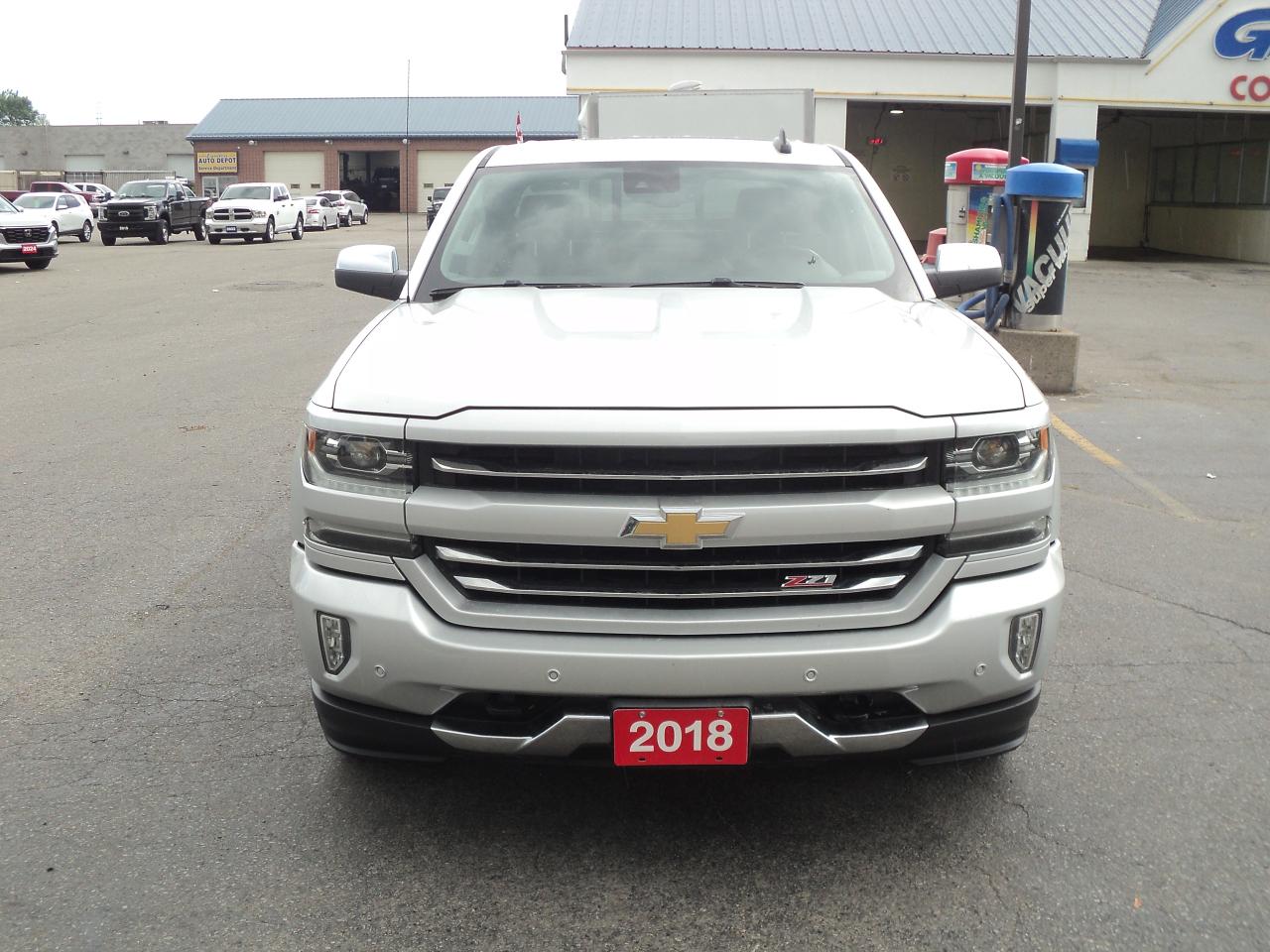 2018 Chevrolet Silverado 1500 LTZ CrewCab 4WD  Z71 6.2L8cyl 6'7"Box RoofLeather - Photo #2