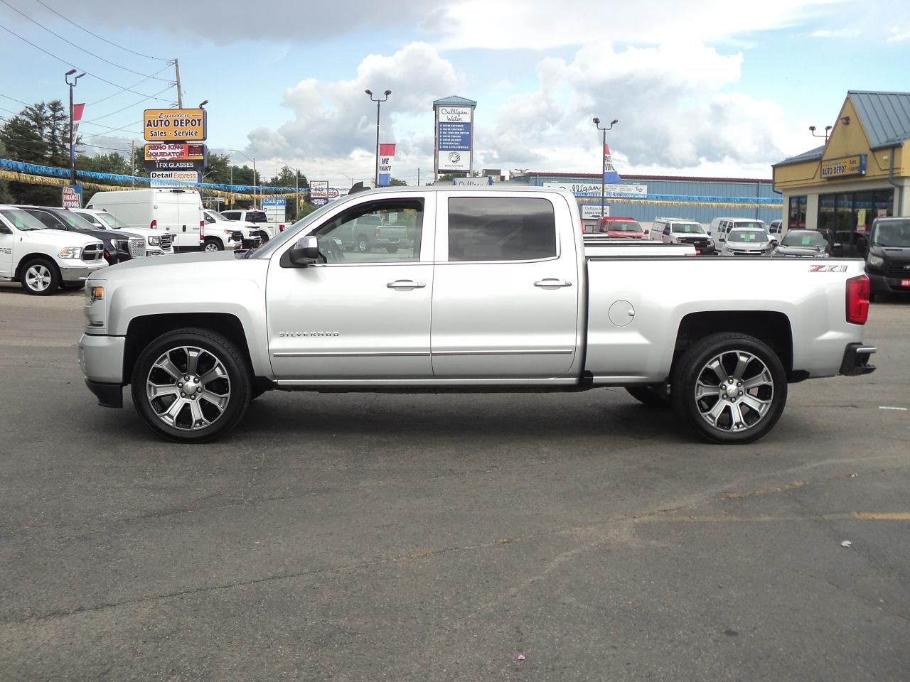 2018 Chevrolet Silverado 1500 LTZ CrewCab 4WD  Z71 6.2L8cyl 6'7"Box RoofLeather - Photo #5