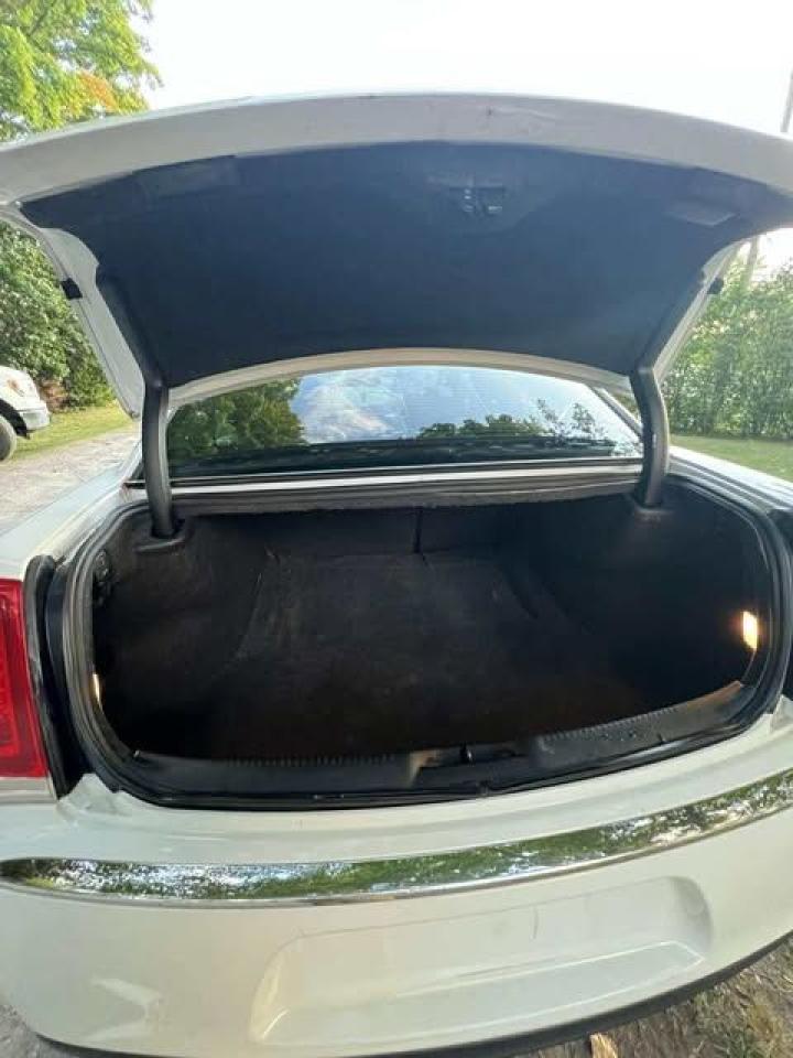 2016 Chrysler 300 Touring  - Photo #15