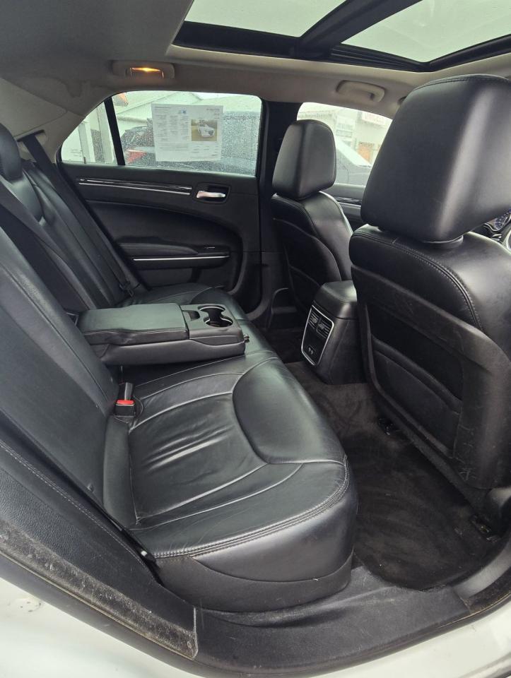 2016 Chrysler 300 Touring  - Photo #18