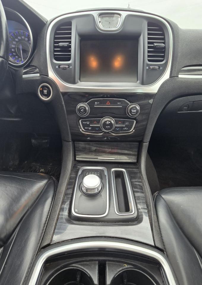 2016 Chrysler 300 Touring  - Photo #22