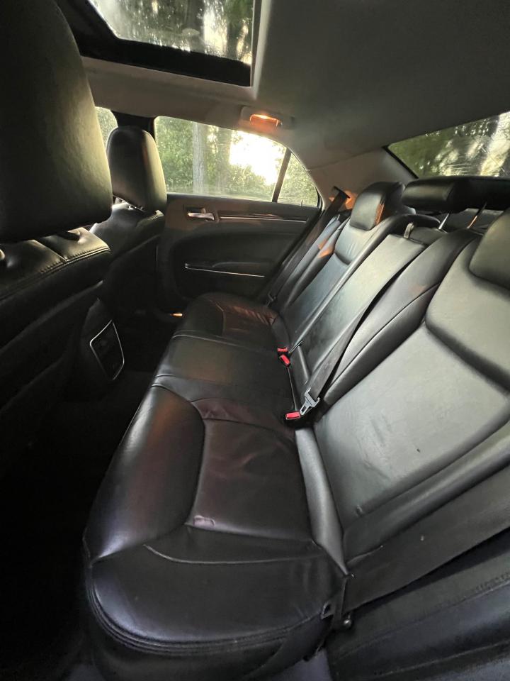 2016 Chrysler 300 Touring  - Photo #12