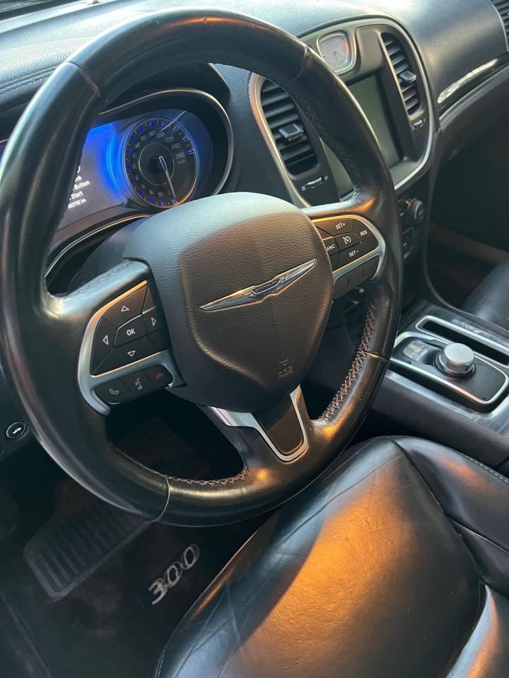 2016 Chrysler 300 Touring  - Photo #11