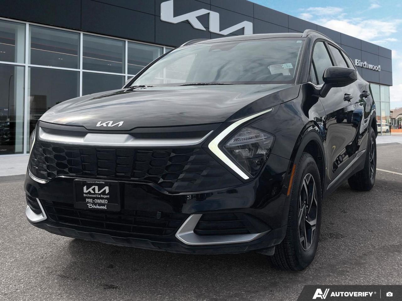 Used 2024 Kia Sportage LX Clean CARFAX | Local | Low Mileage for sale in Winnipeg, MB