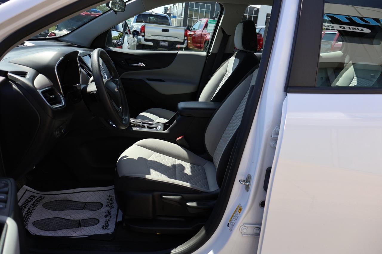 2021 Chevrolet Equinox LS AWD CERTIFIED *ACCIDENT FREE* CAMERA BLUETOOTH HEATED CRUISE ALLOYS Photo