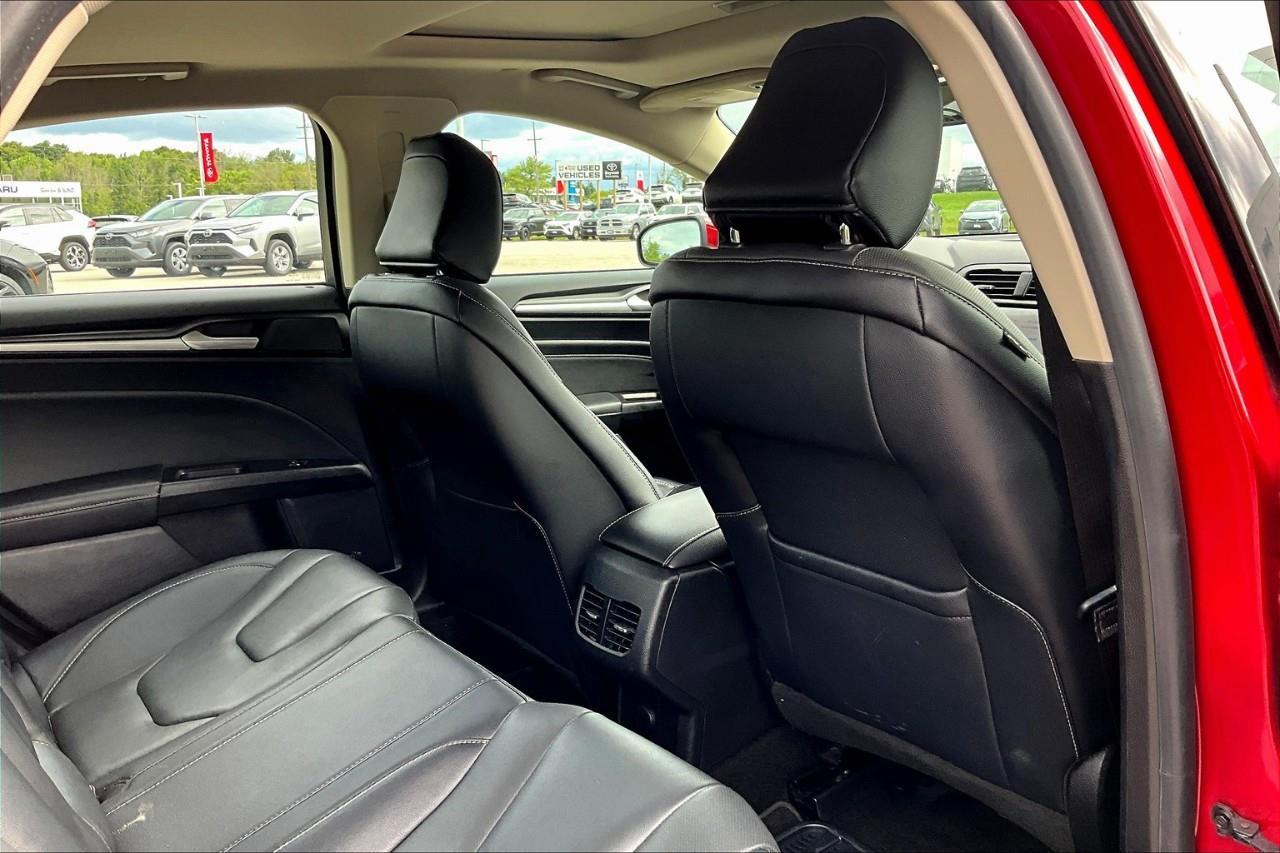 2020 Ford Fusion Hybrid Titanium Photo