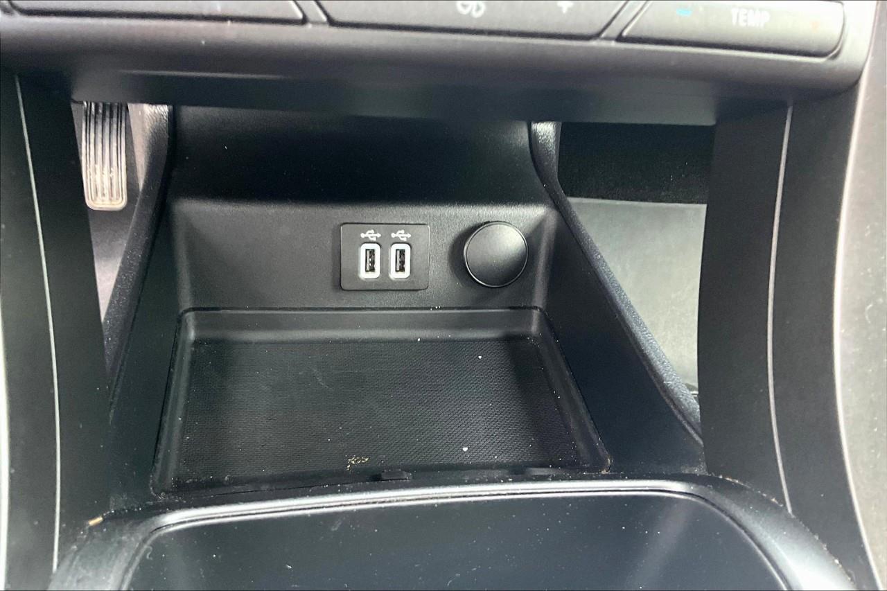 2020 Ford Fusion Hybrid Titanium Photo