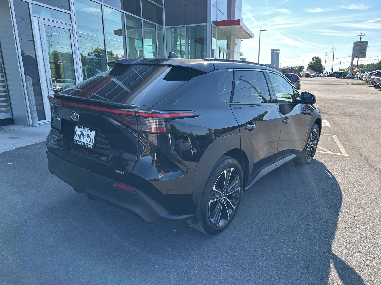 2025 Toyota bZ4X XLE Photo4