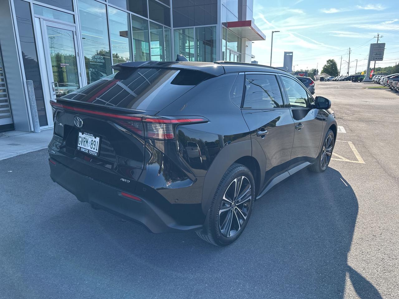 2025 Toyota bZ4X XLE Photo4
