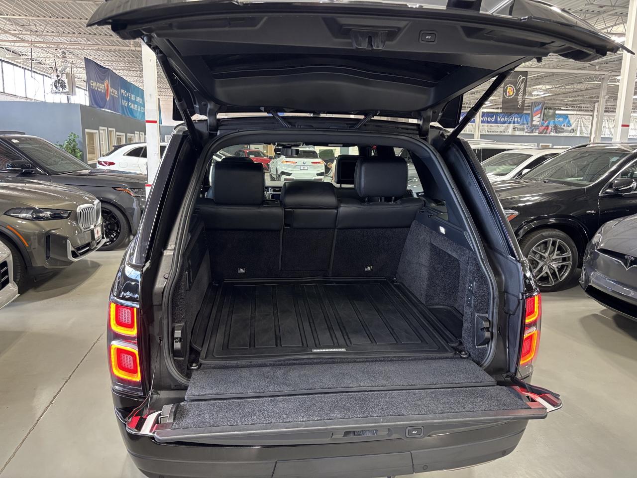 2019 Land Rover Range Rover V8 SUPERCHARGED|REARRECLINE|REARDVD|NAV|MASSAGE|++ - Photo #6