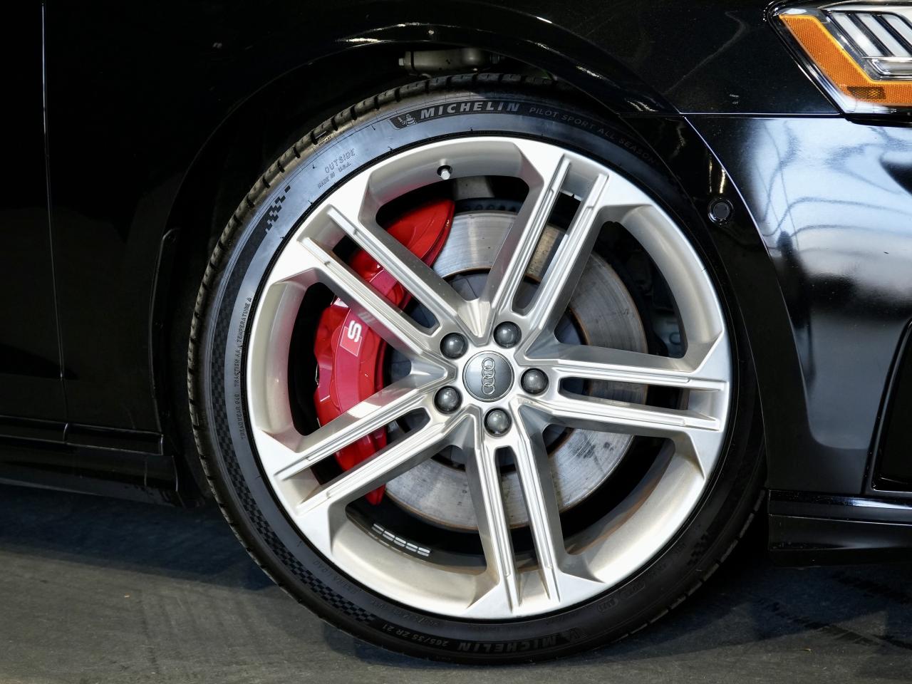 2020 Audi S8 PANO/HUD/360 CAM/B&O/21 IN RIM/EXTENDED WARRANTY Photo4