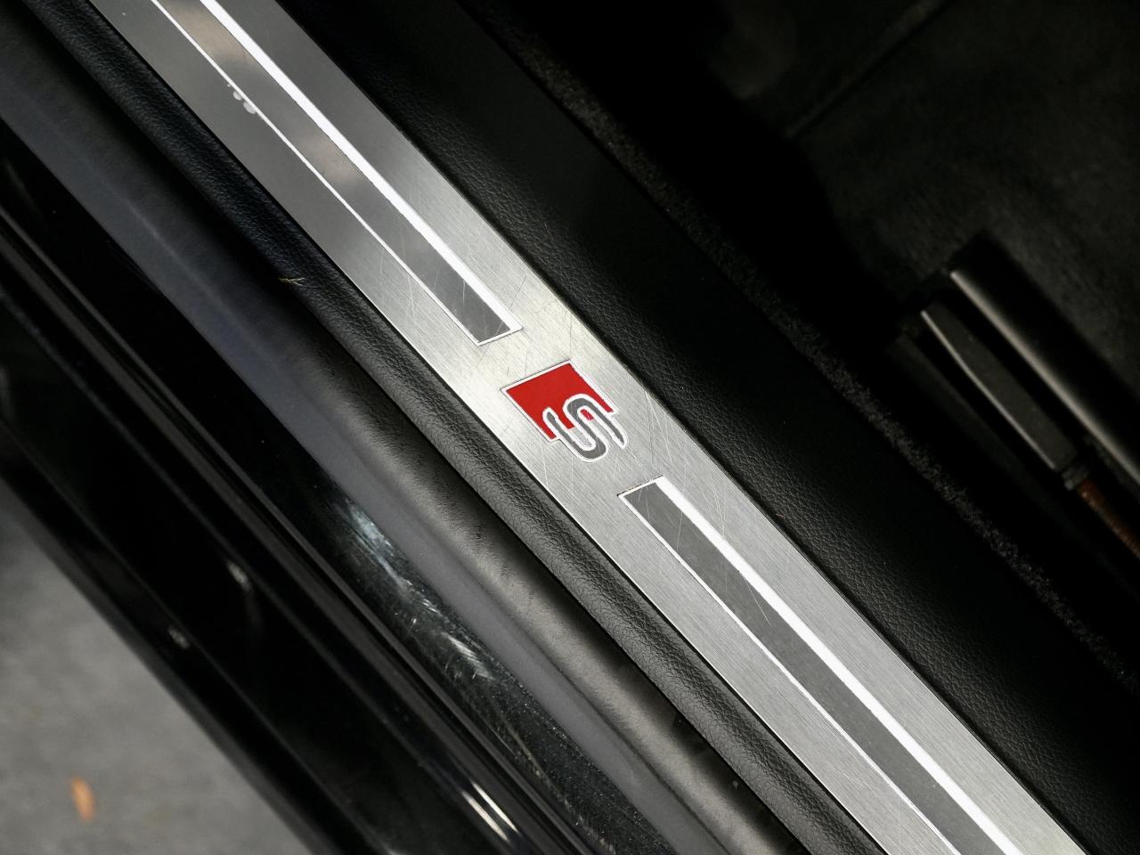 2020 Audi S8 PANO/HUD/360 CAM/B&O/21 IN RIM/EXTENDED WARRANTY Photo