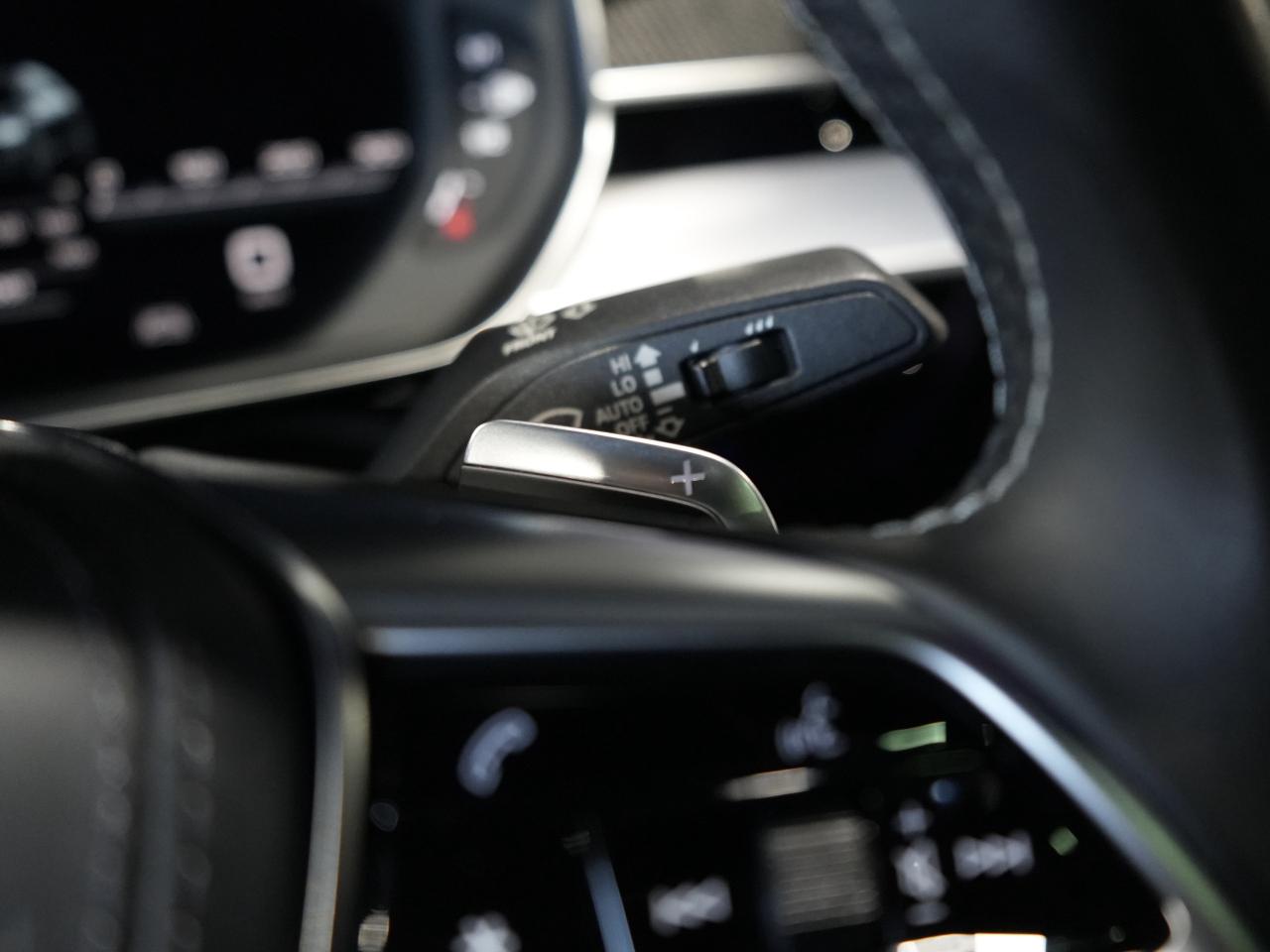 2020 Audi S8 PANO/HUD/360 CAM/B&O/21 IN RIM/EXTENDED WARRANTY Photo