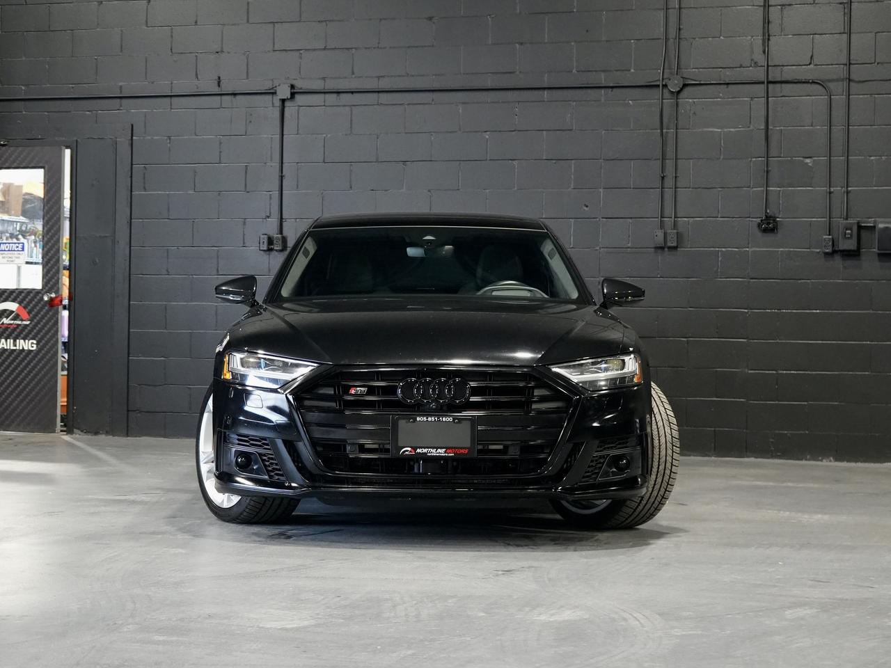 2020 Audi S8 PANO/HUD/360 CAM/B&O/21 IN RIM/EXTENDED WARRANTY Photo2