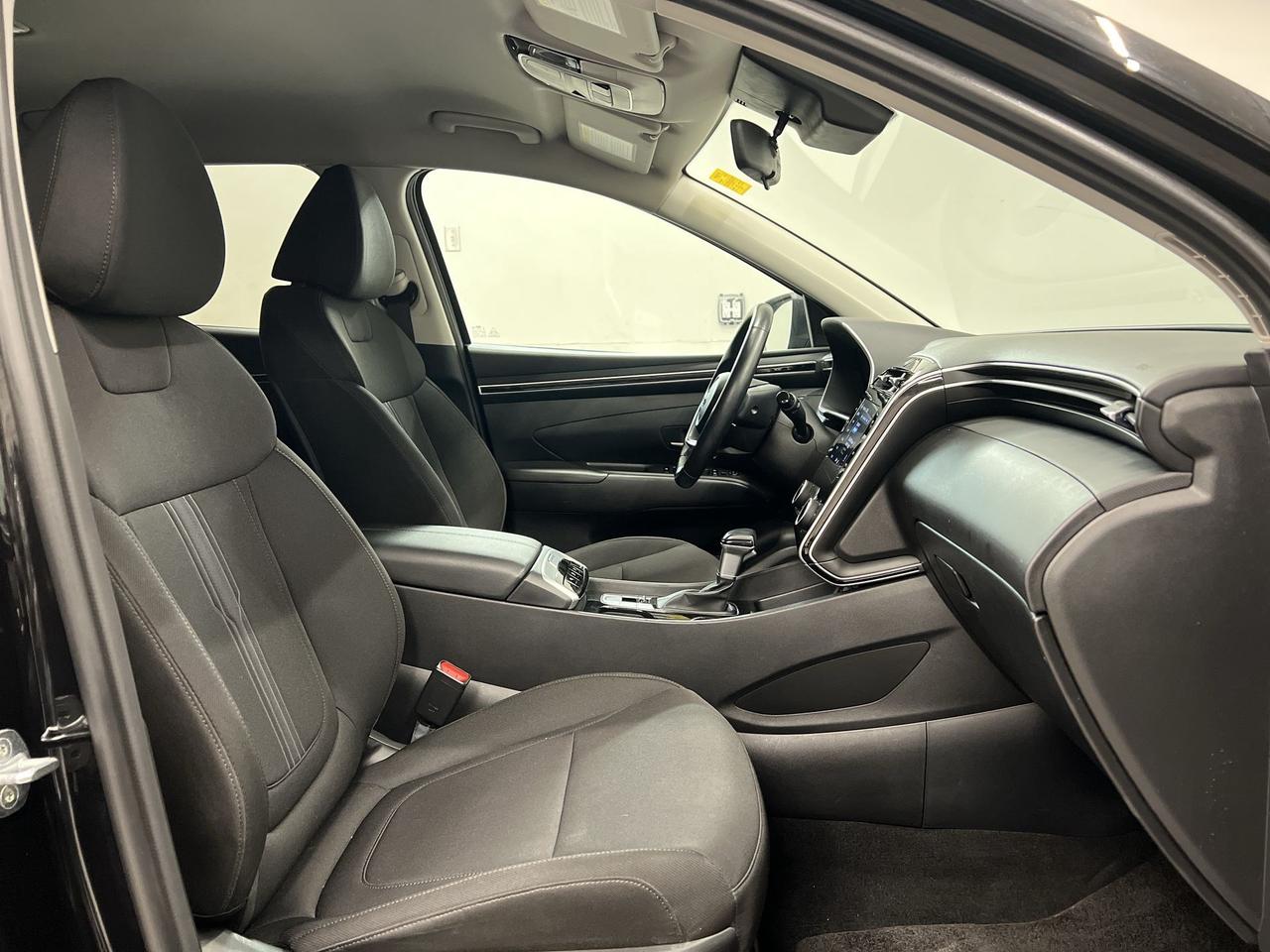 2022 Hyundai Tucson PREFERRED AWD |ONLY 49,000KMS!|HTD SEATS | CARPLAY Photo