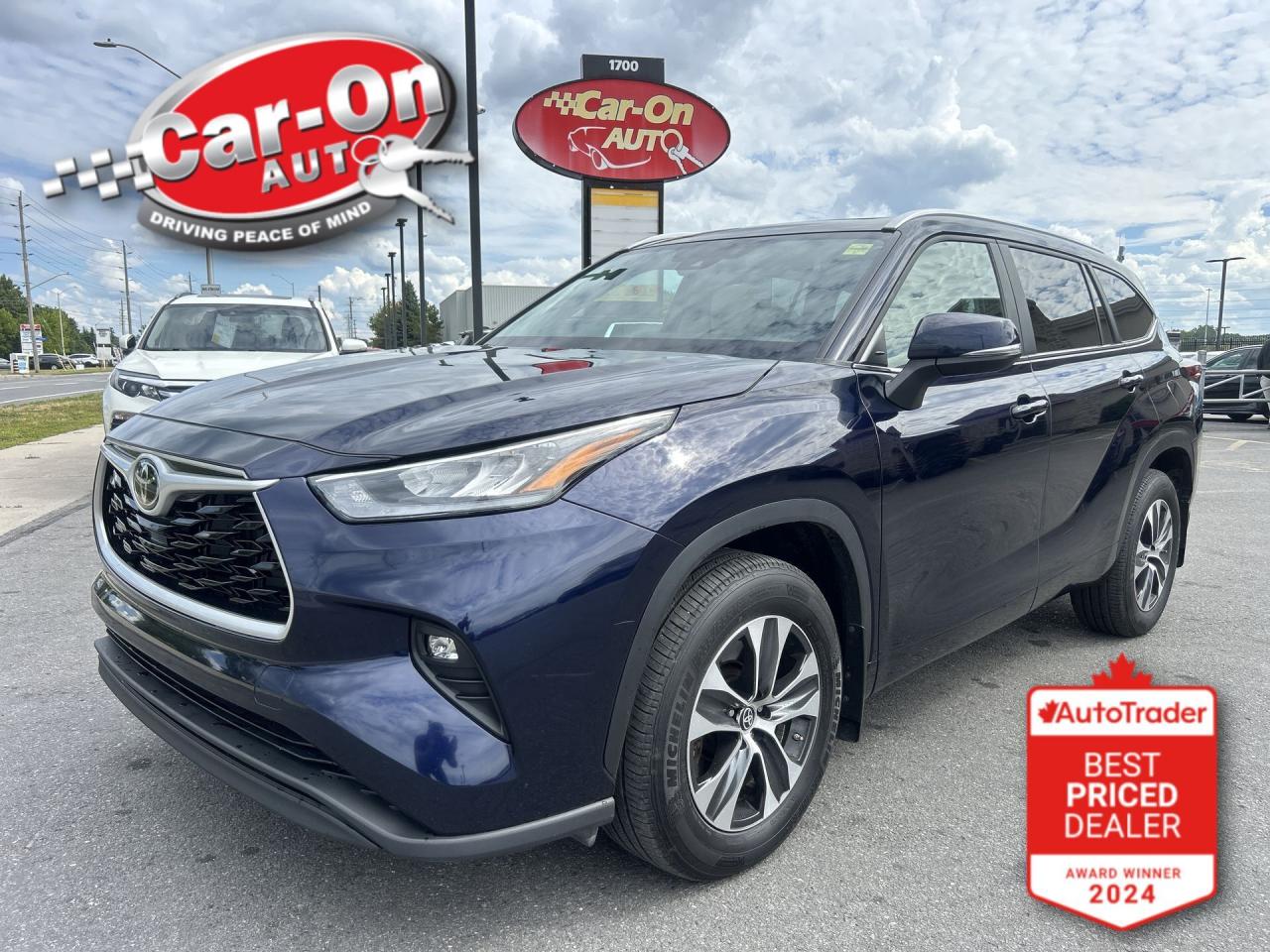 Used 2023 Toyota Highlander XLE AWD | 8-PASS | HTD LEATHER | SUNROOF |LOW KMS! for sale in Ottawa, ON