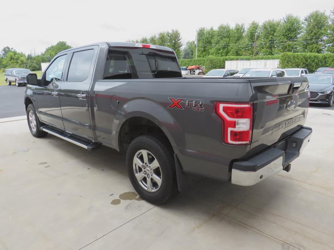 2018 Ford F-150 XLT (**CLEAN TITLE/NO ACCIDENTS!!**SAFETY/CERTIFIED!!**4WD**TRAILER HITCH**RUNNING BOARDS**POWER SEATS**DIGITAL TOUCHSCREEN**HEATED SEATS**FRONT TOW HOOKS**CRUISE CONTROL**BLUETOOTH**) Photo
