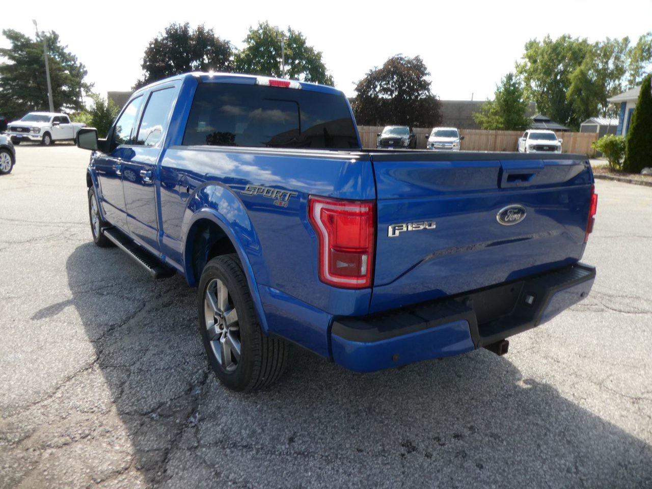 2017 Ford F-150 SuperCrew Lariat Photo2