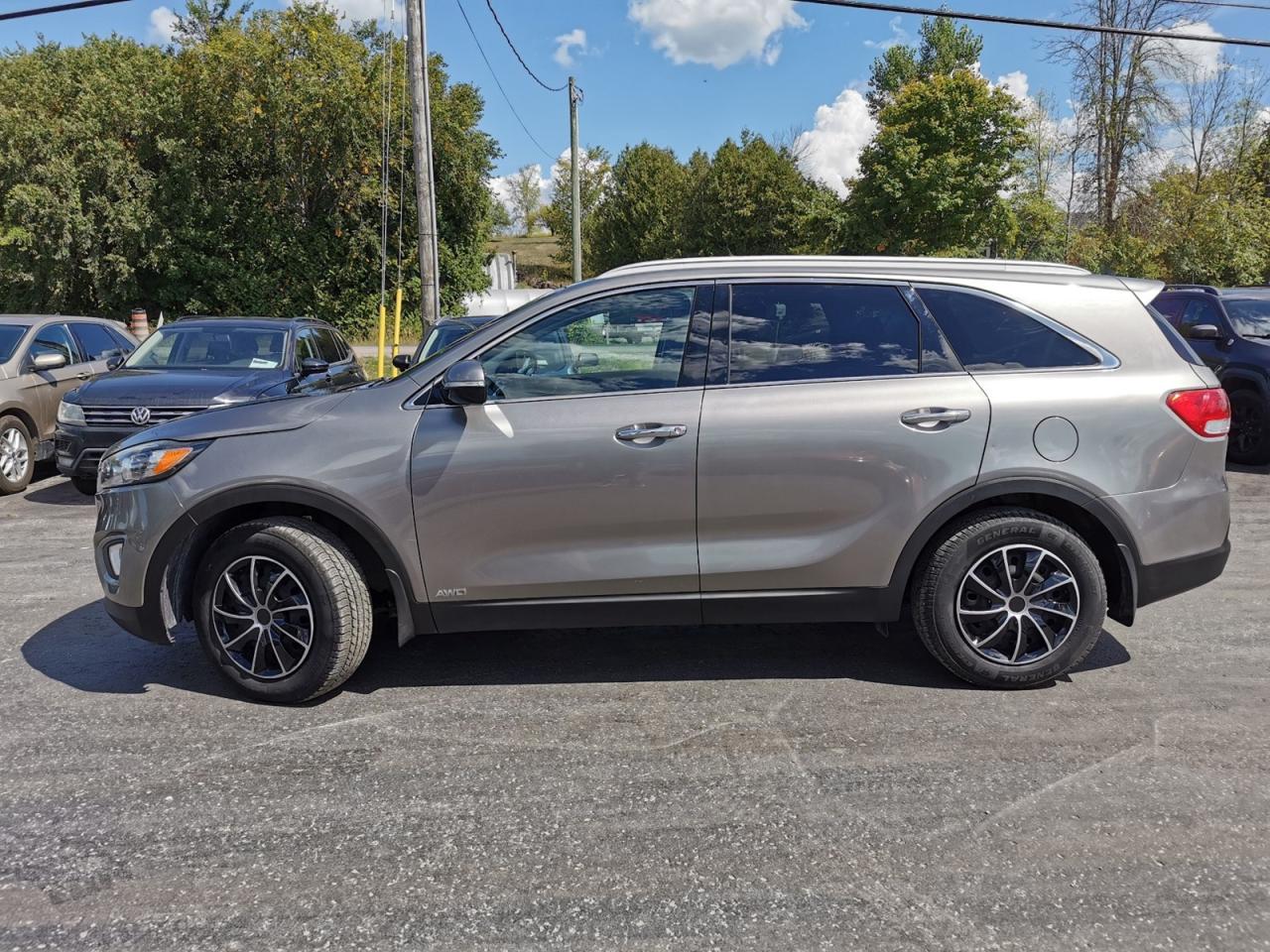 2018 Kia Sorento LX AWD - Photo #2