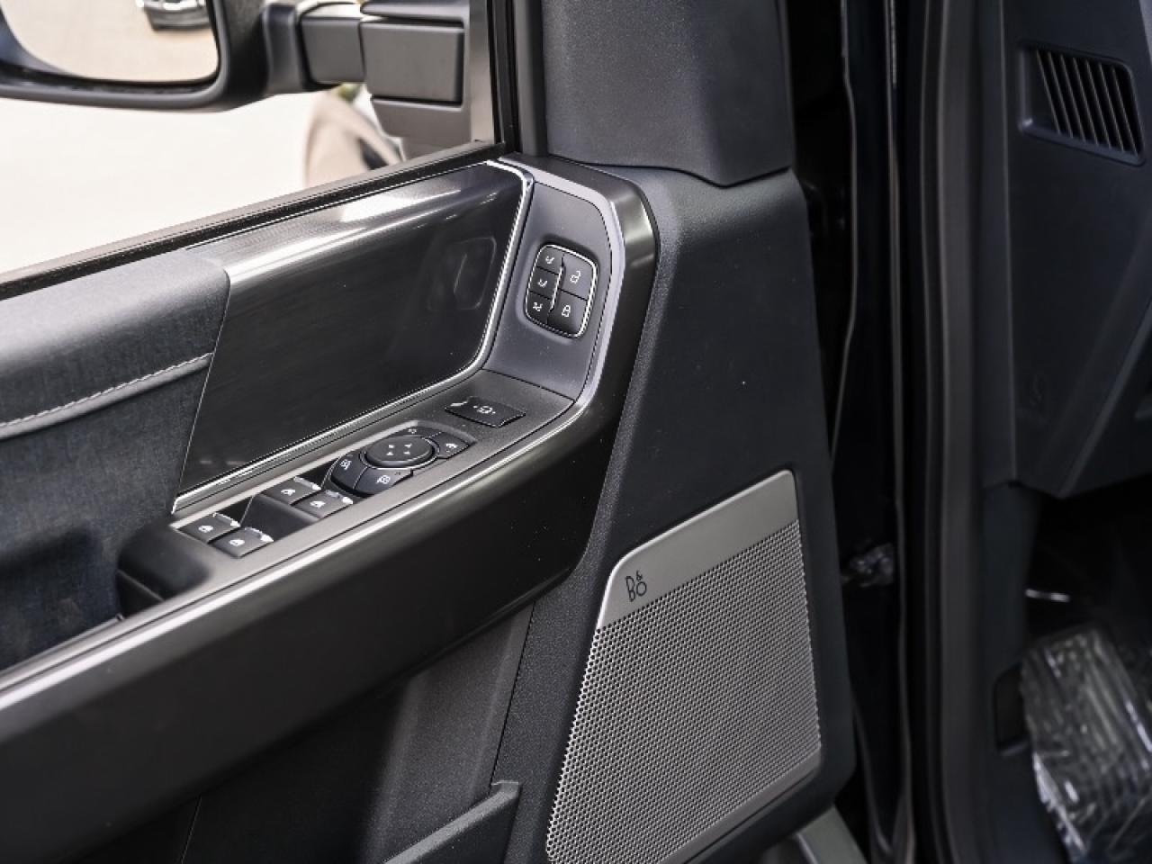 2025 Ford F-150 Lariat Photo