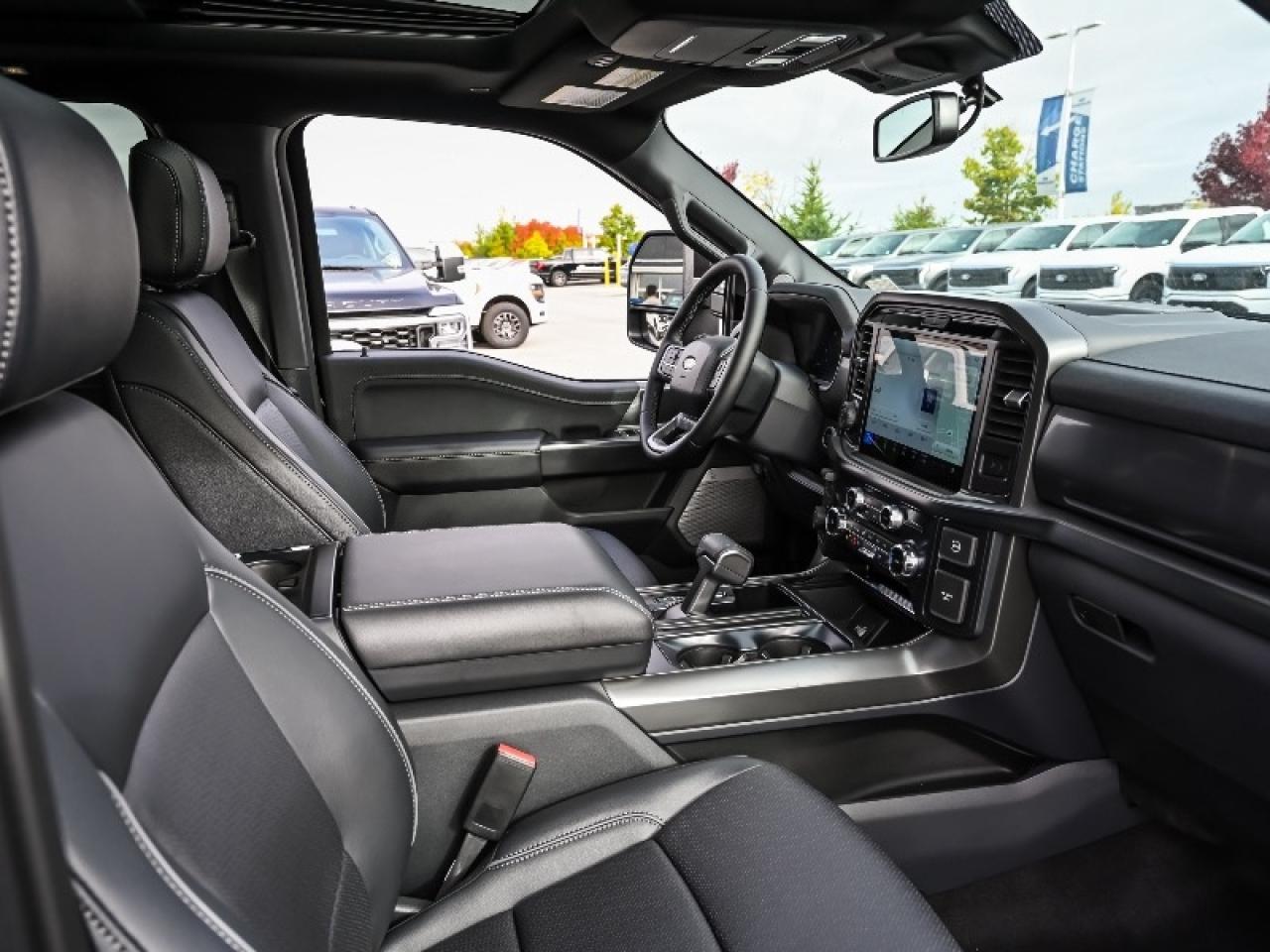 2025 Ford F-150 Lariat Photo