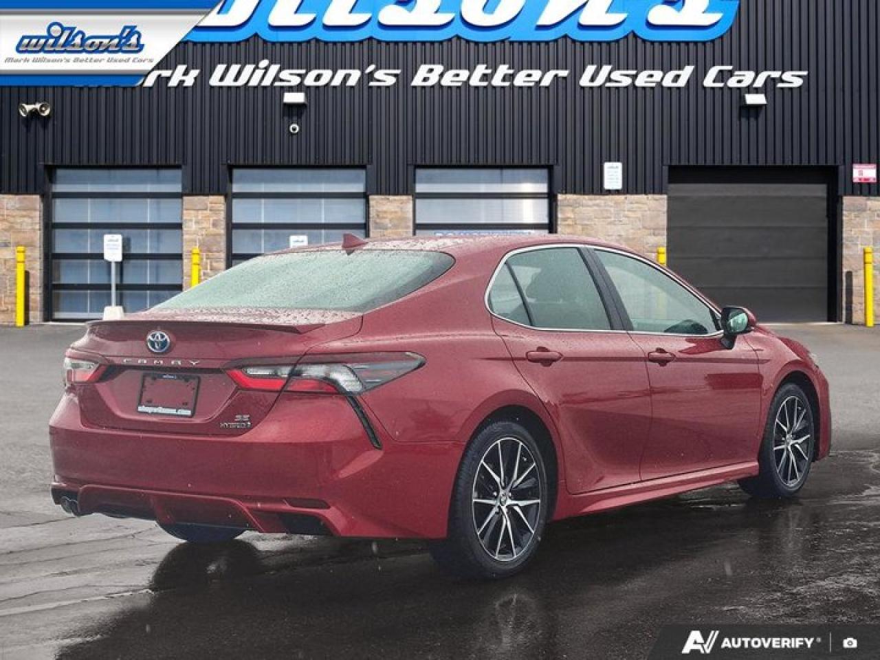 2024 Toyota Camry Hybrid SE | Sunroof | Heated Seats | CarPlay + Android | Power Seat | Rear Camera | and More ! Photo4