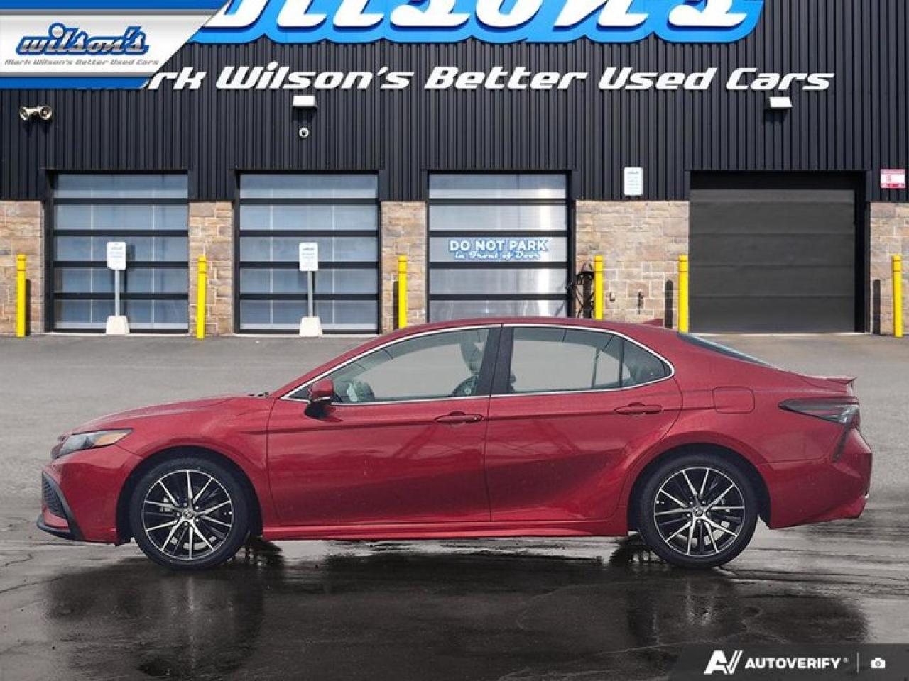 2024 Toyota Camry Hybrid SE | Sunroof | Heated Seats | CarPlay + Android | Power Seat | Rear Camera | and More ! Photo