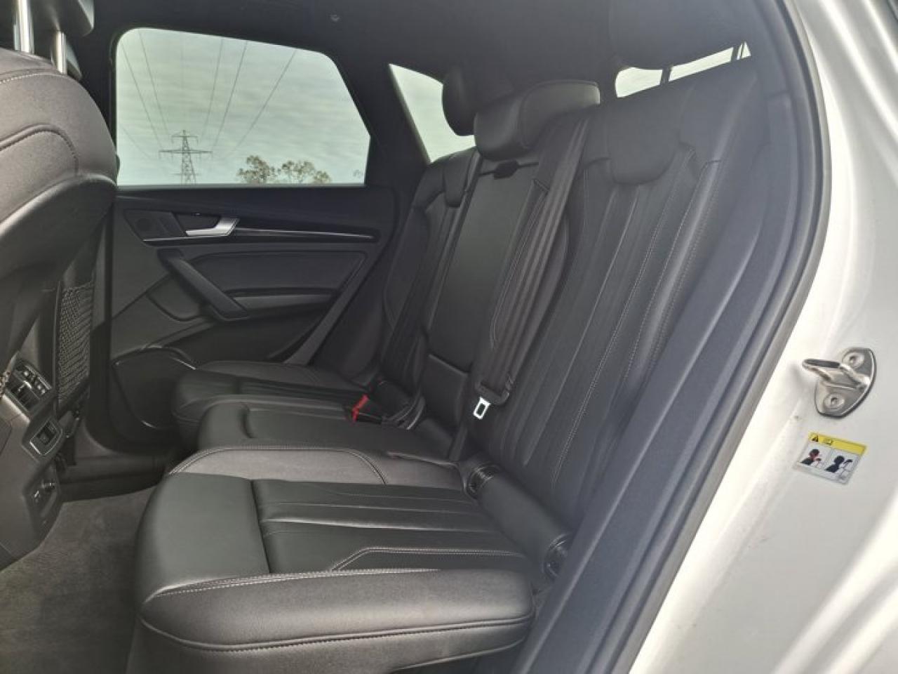 2022 Audi Q5 Progressiv AWD | S-Line | Black Optics Pkg | Leather | Pano Roof | Nav | Heated Wheel and More ! Photo