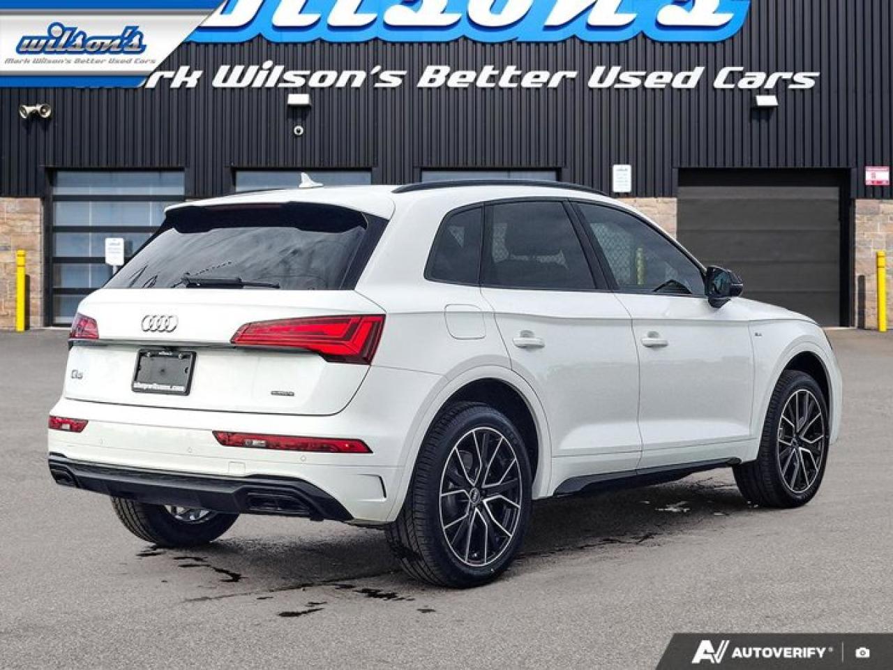 2022 Audi Q5 Progressiv AWD | S-Line | Black Optics Pkg | Leather | Pano Roof | Nav | Heated Wheel and More ! Photo