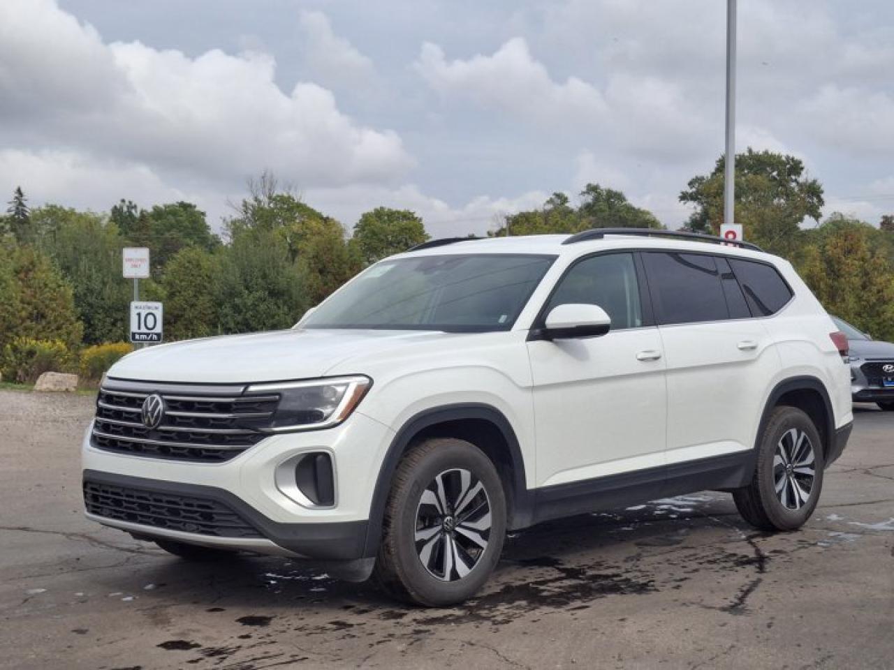 Used 2024 Volkswagen Atlas Comfortline 4Motion | Leather | CarPlay | Android Auto | Adaptive Cruise | Heated Seats & More for sale in Guelph, ON