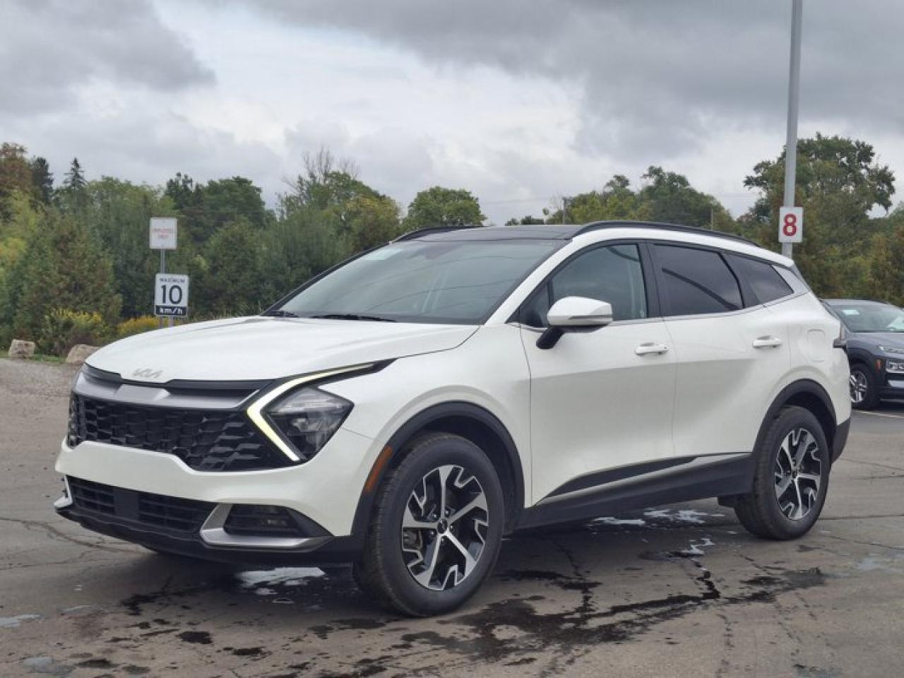 Used 2023 Kia Sportage EX AWD | Leather | Pano Roof | Nav | Adaptive Cruise | CarPlay | Android Auto | Heated Seats & More! for sale in Guelph, ON