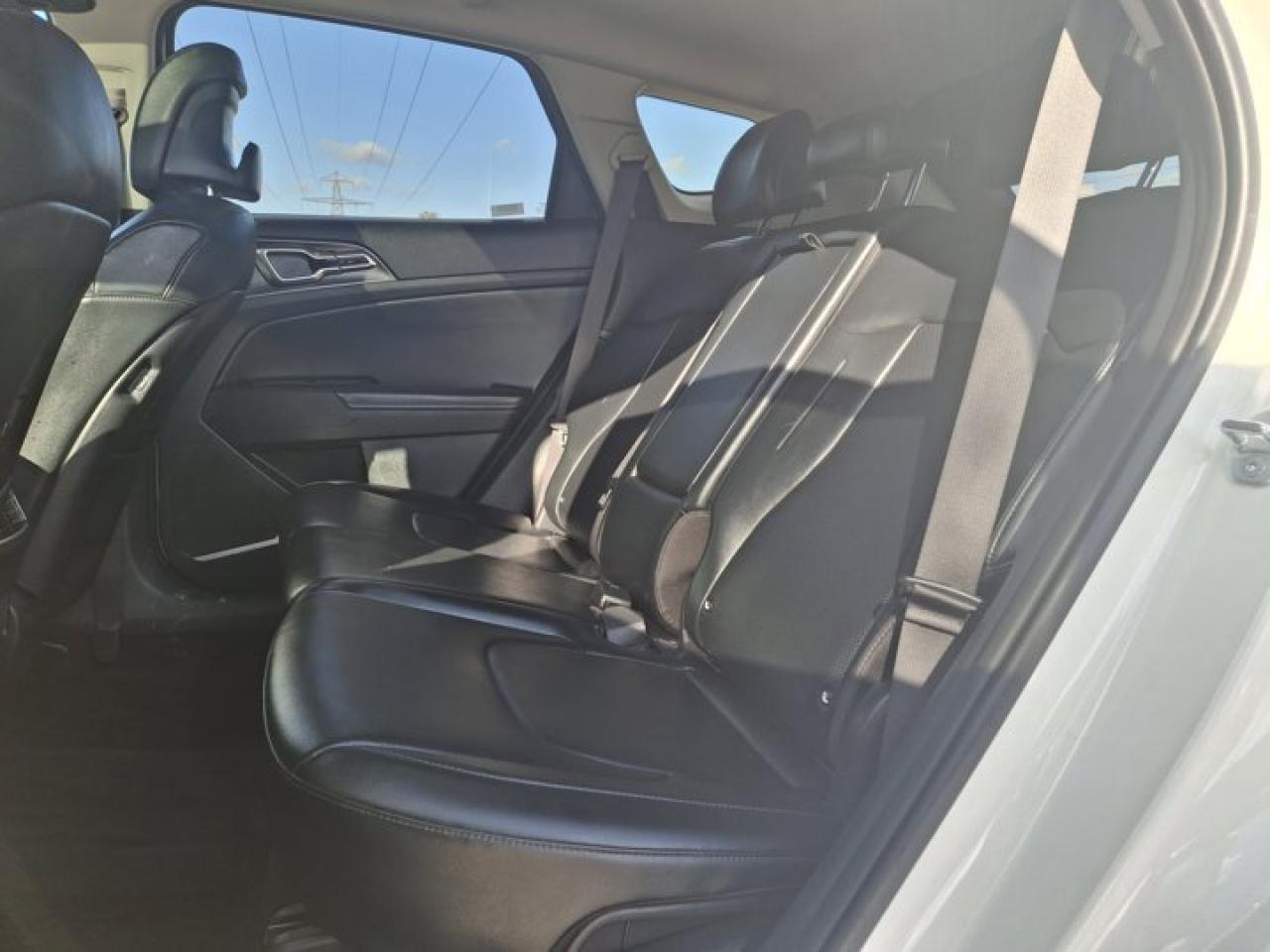 2023 Kia Sportage EX AWD | Leather | Pano Roof | Nav | Adaptive Cruise | CarPlay | Android Auto | Heated Seats & More! Photo