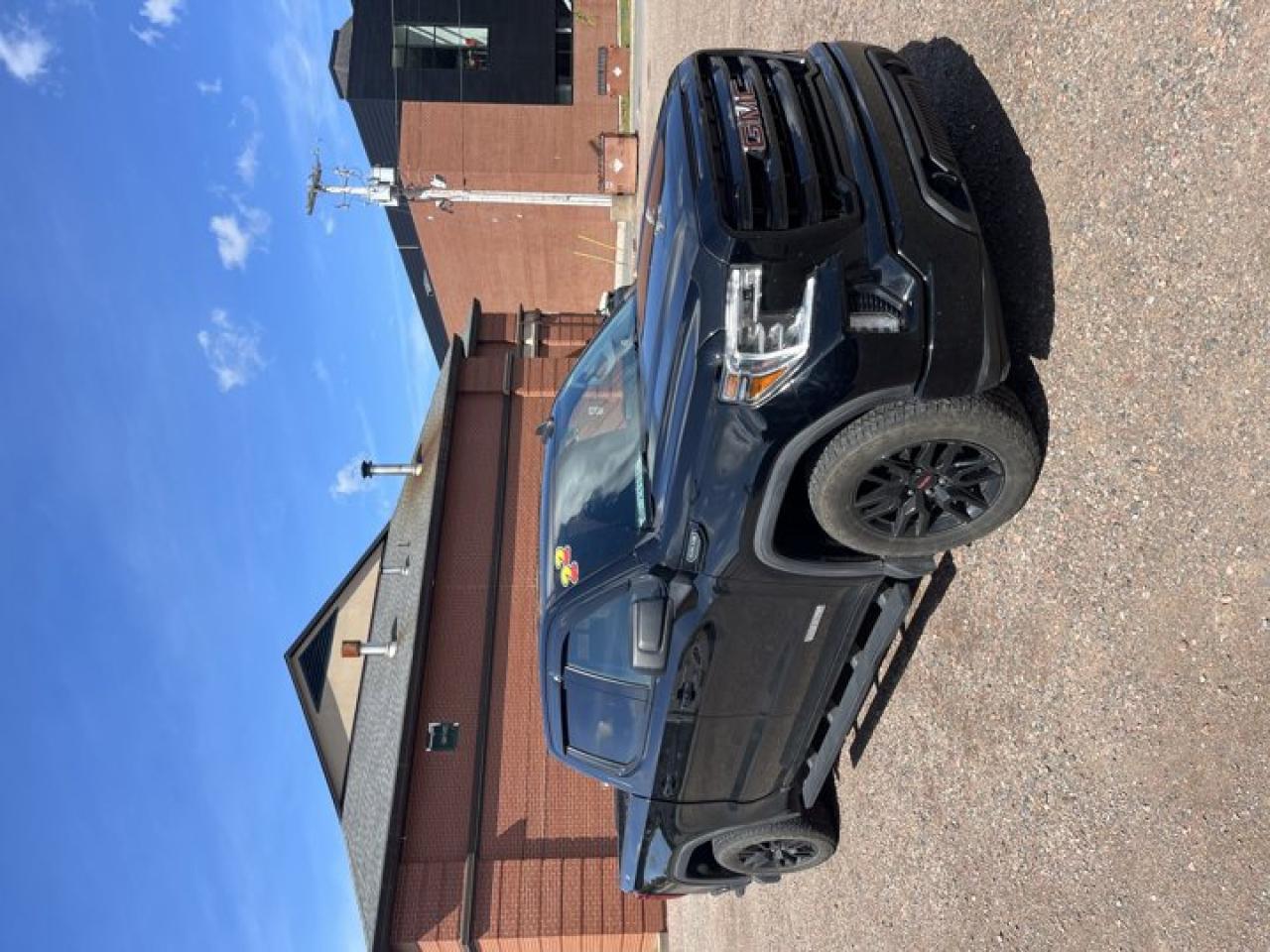 Used 2022 GMC Sierra 1500 Limited Elevation | 4x4 | 5.3L V8 | X31 Off-Road | Bose Audio | CarPlay | Android Auto | and More ! for sale in Guelph, ON