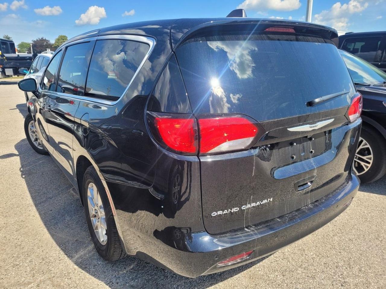 2024 Dodge Grand Caravan SXT Photo10
